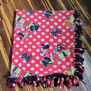 Minnie Mouse Polka Dot Fleece Blanket